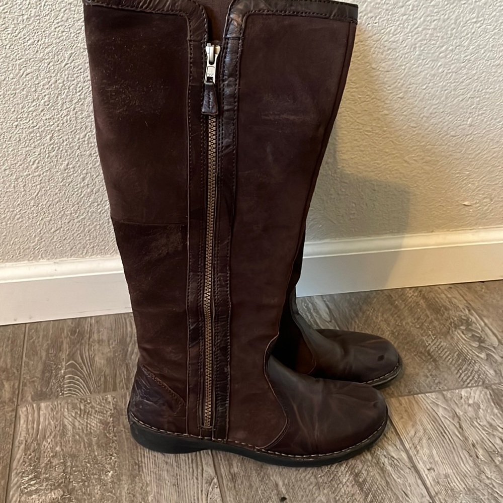 Tall shaft boots